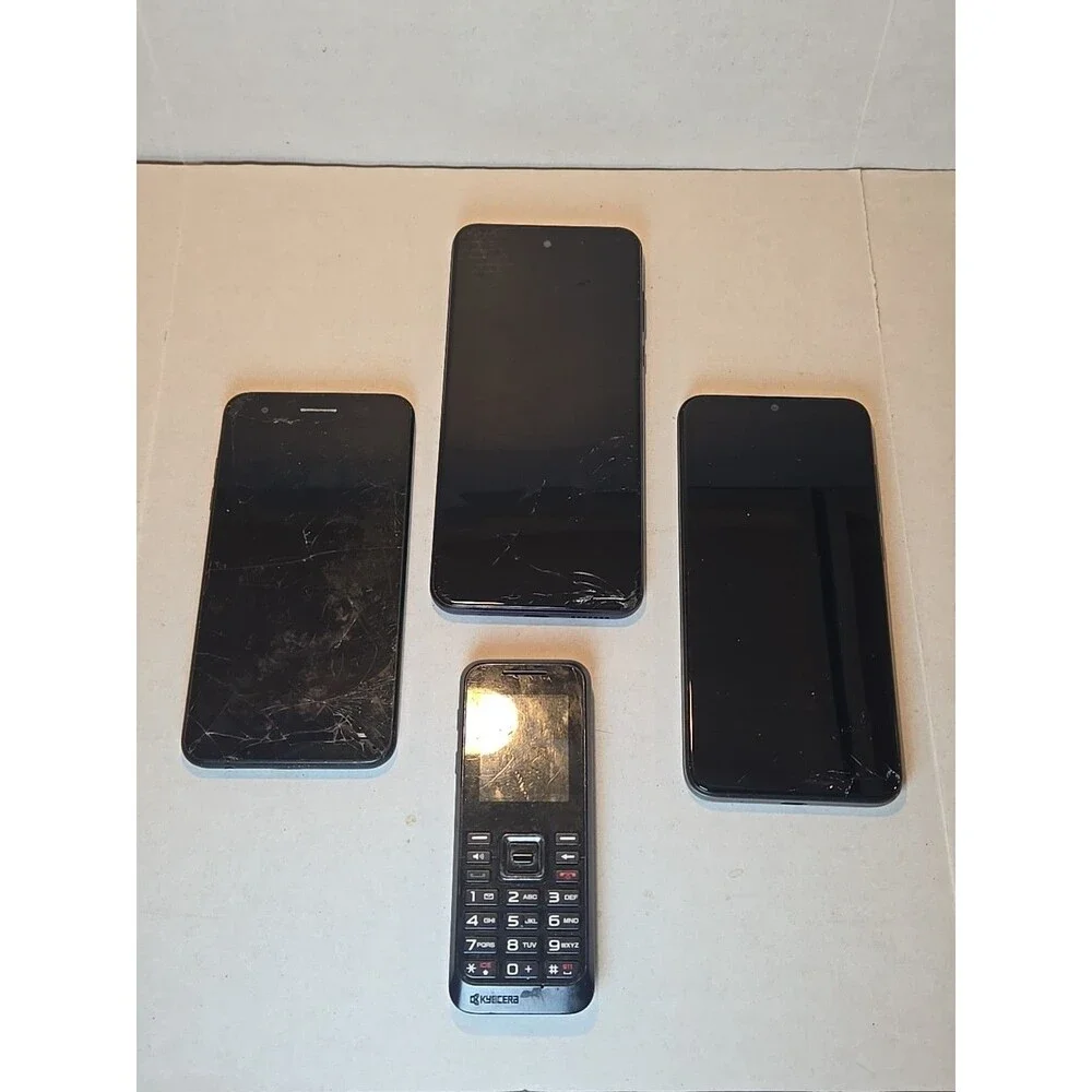 Lot of 4 Mixed Cell Phones - Motorola, LG, AT&T, Kyocera - AS-IS / PARTS
